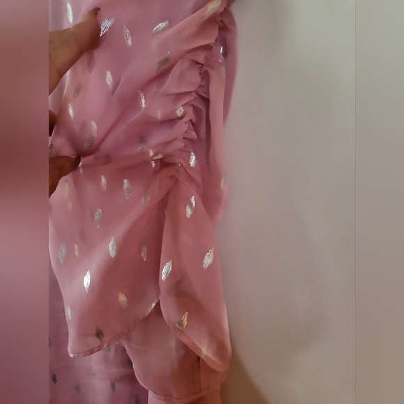 Sweet and ruffly pink blouse - Picture 8 of 8